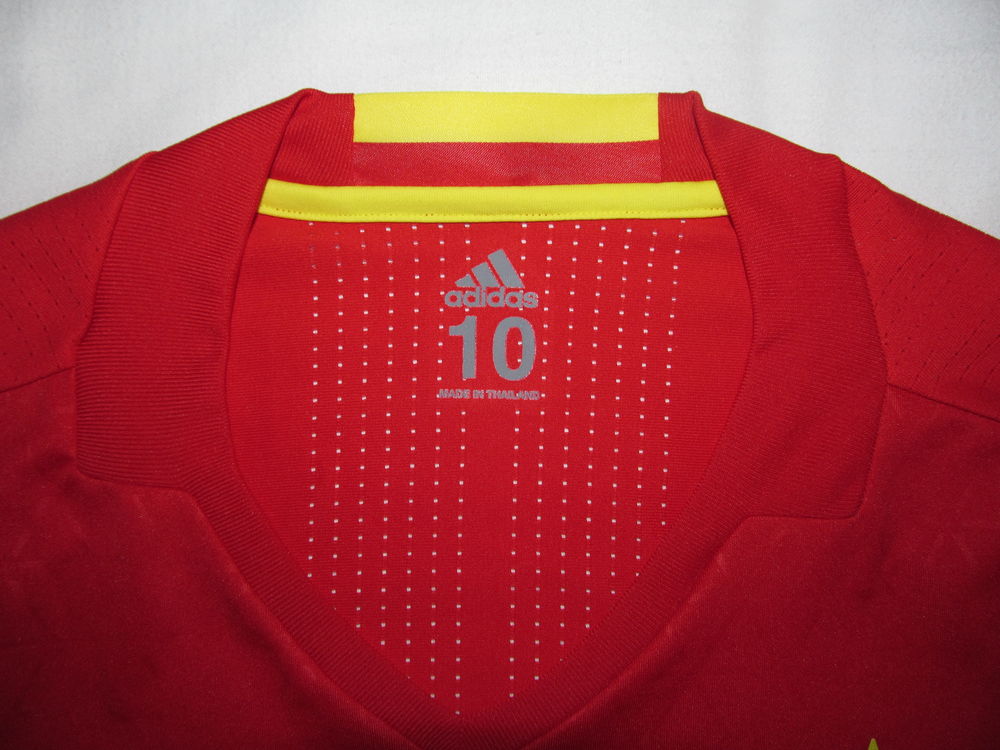 Maillot Adidas Espagne 2016 (manches longues, avec d&eacute;faut) V�tements