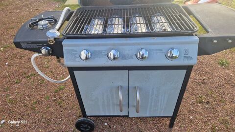 BARBECUE GRIL � GAZ 4 + 1 br�leurs 70 La Barre-de-Monts (85)