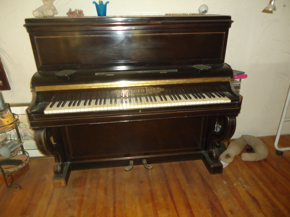PIANO PLEYEL Instruments de musique