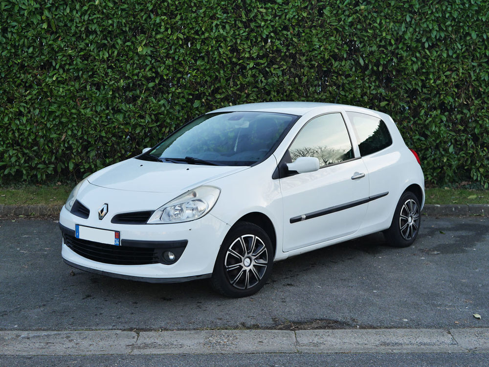 Clio III Clio 1.2 16V 75 Authentique 2008 occasion 91070 Bondoufle