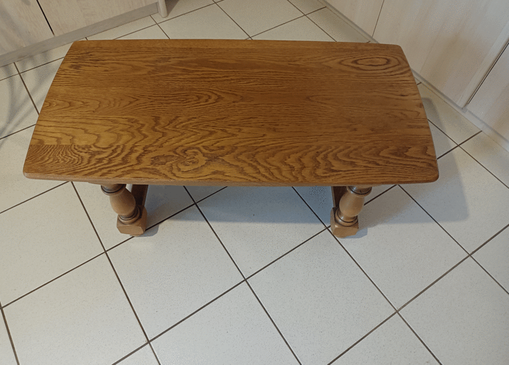 Table de salon, Cette table est en bois massif Meubles