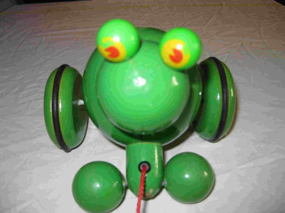 Grenouille en bois roulante Jeux / jouets