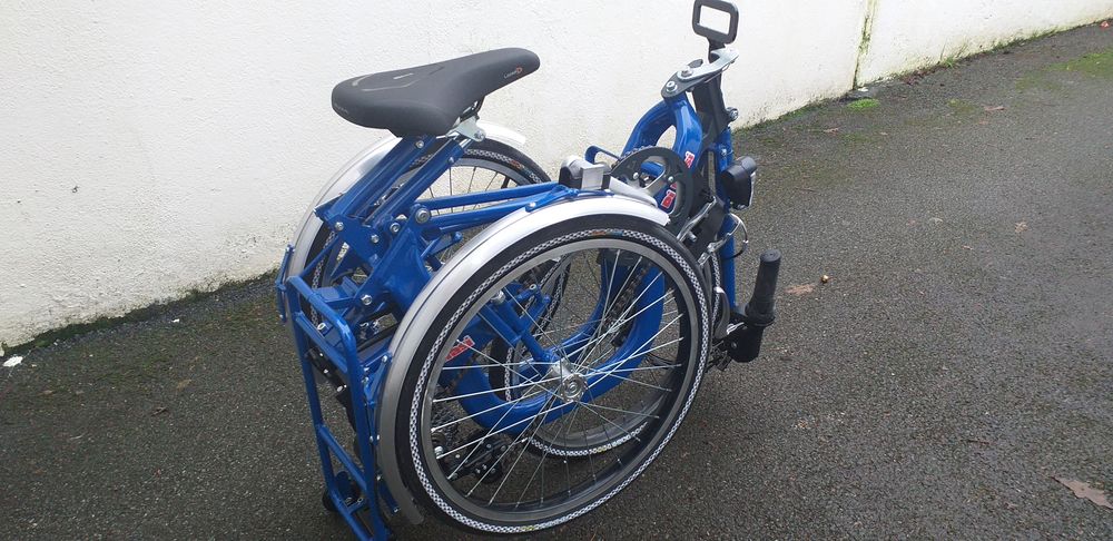 Tricycle adulte &eacute;lectrique pliant Sports