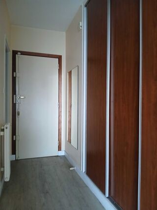  Appartement à louer 1 pièce 40 m²