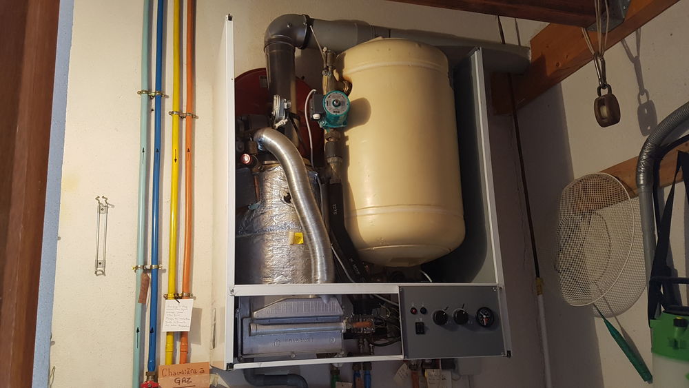 CHAUDIERE FRISQUET MIXTE GAZ HYDROCONFORT A VENTOUSE Bricolage