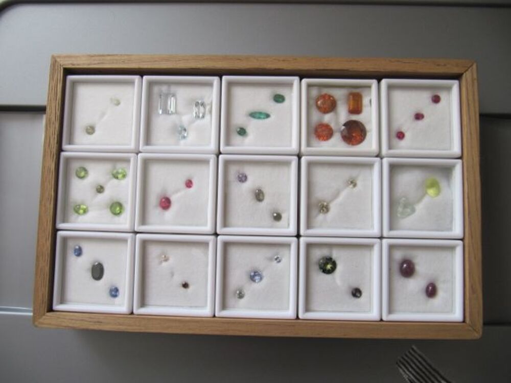 Collection de gemmes taill&eacute;es 