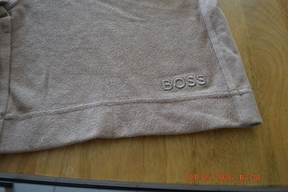 SHORT BOSS COTON NEUF TAILLE XL AVEC ETIQUETTE Vêtements