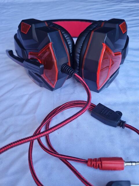 Casque Gaming Filaire SOYTO SY830MV - Neuf (avec micro et LED rouges) Morsang-sur-Orge (91)
