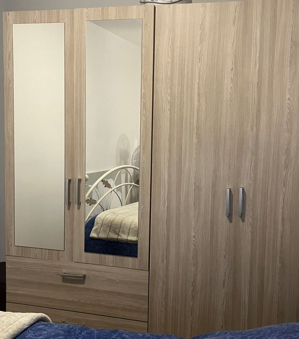 Grande Armoire 4 portes miroir Meubles