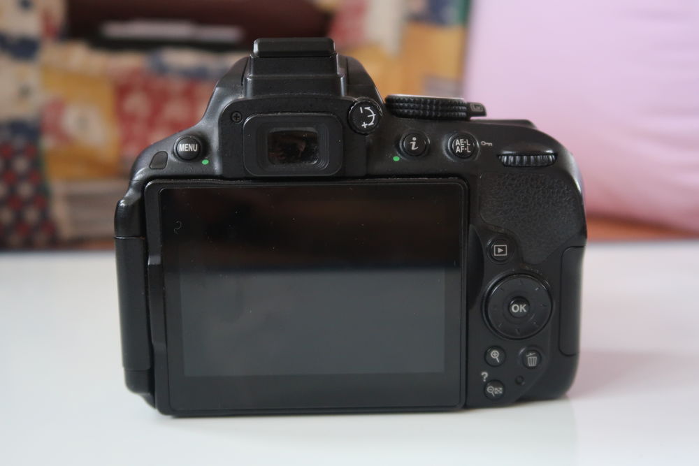 Nikon D5300 + 18-105 mmf + accessoires Photos/Video/TV