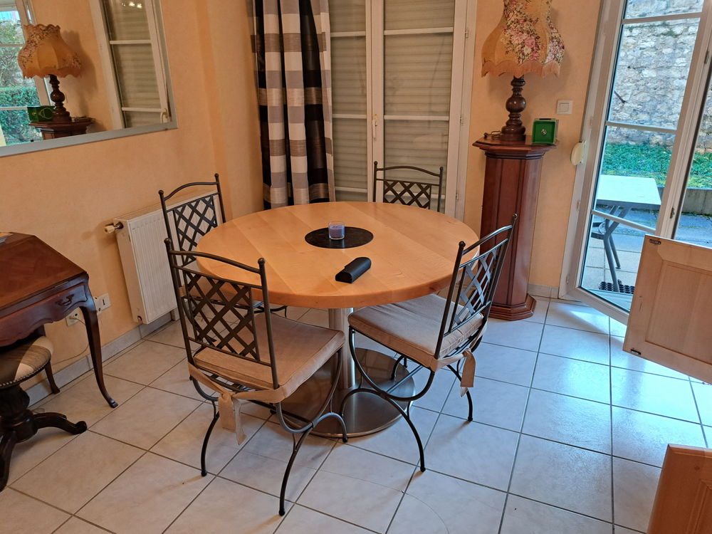 Ensemble meuble haut + table ronde d'&eacute;b&eacute;niste Meubles
