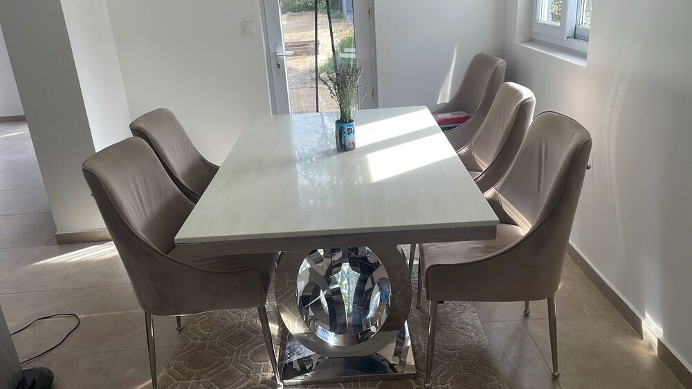 Table et chaises Meubles