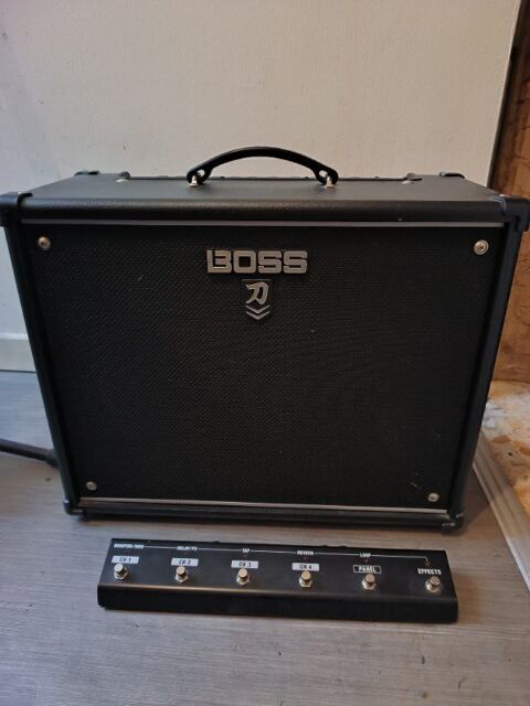 Ampli boss katana  100 MK II + Pdalier 290 La Garde (83)