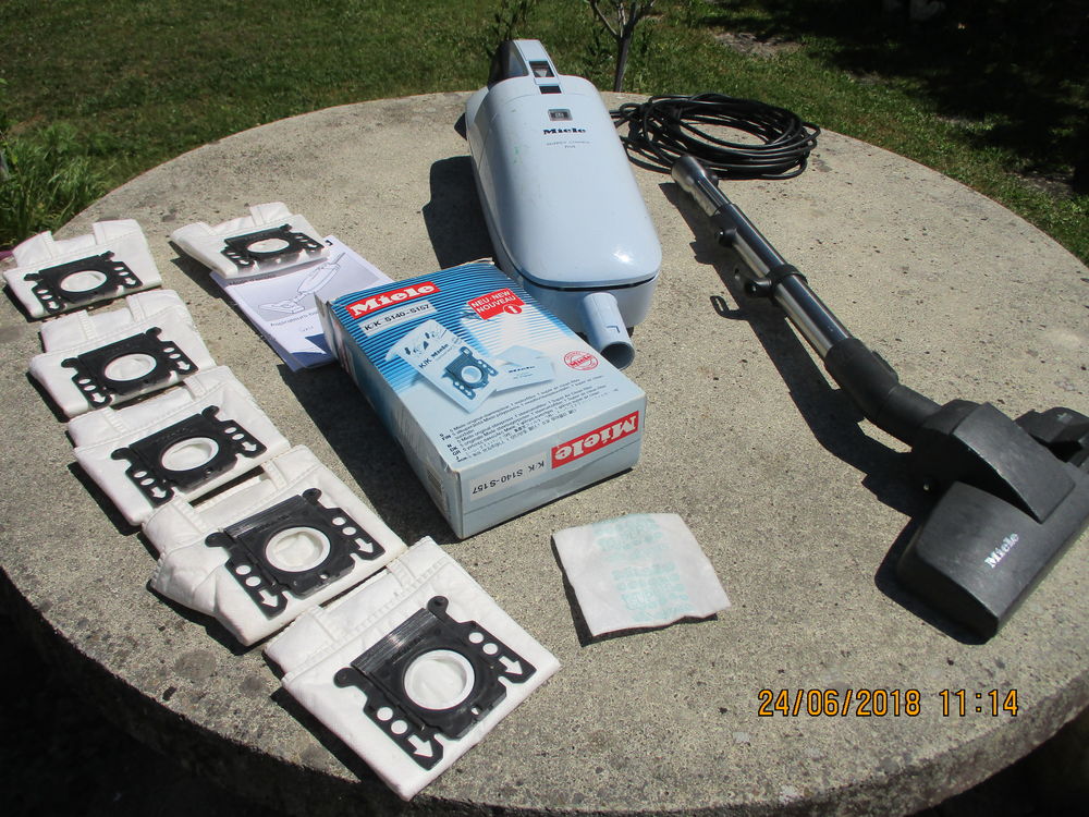 Aspirateur MIELE Allergy Control S 148 Bleu. Electroménager