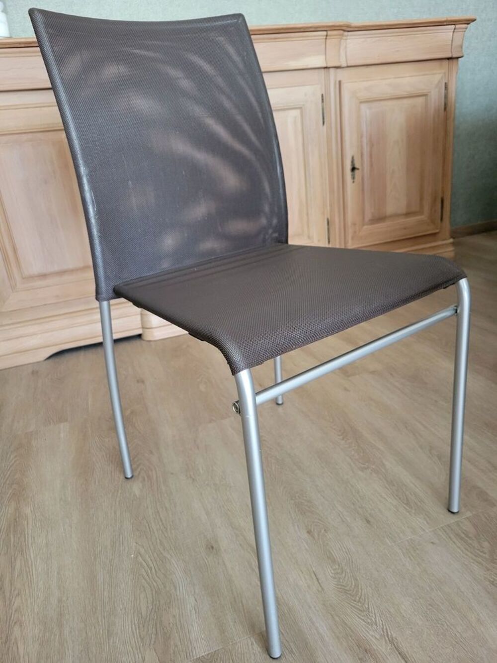 Lot de 4 chaises de cuisine en tr&egrave;s bon &eacute;tat Meubles