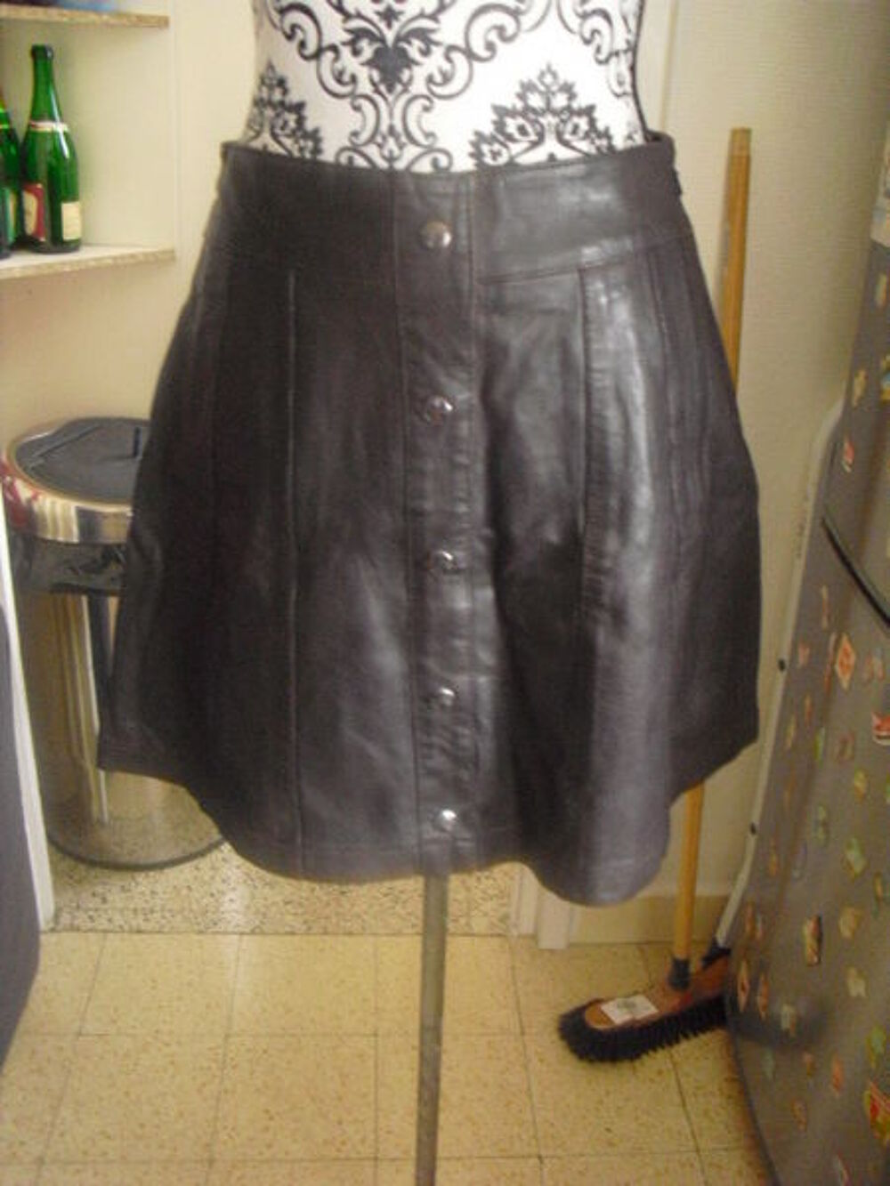 JUPE EN CUIR NEUVE marron fon&ccedil;&eacute; NAF NAF TAILLE 36 Vêtements