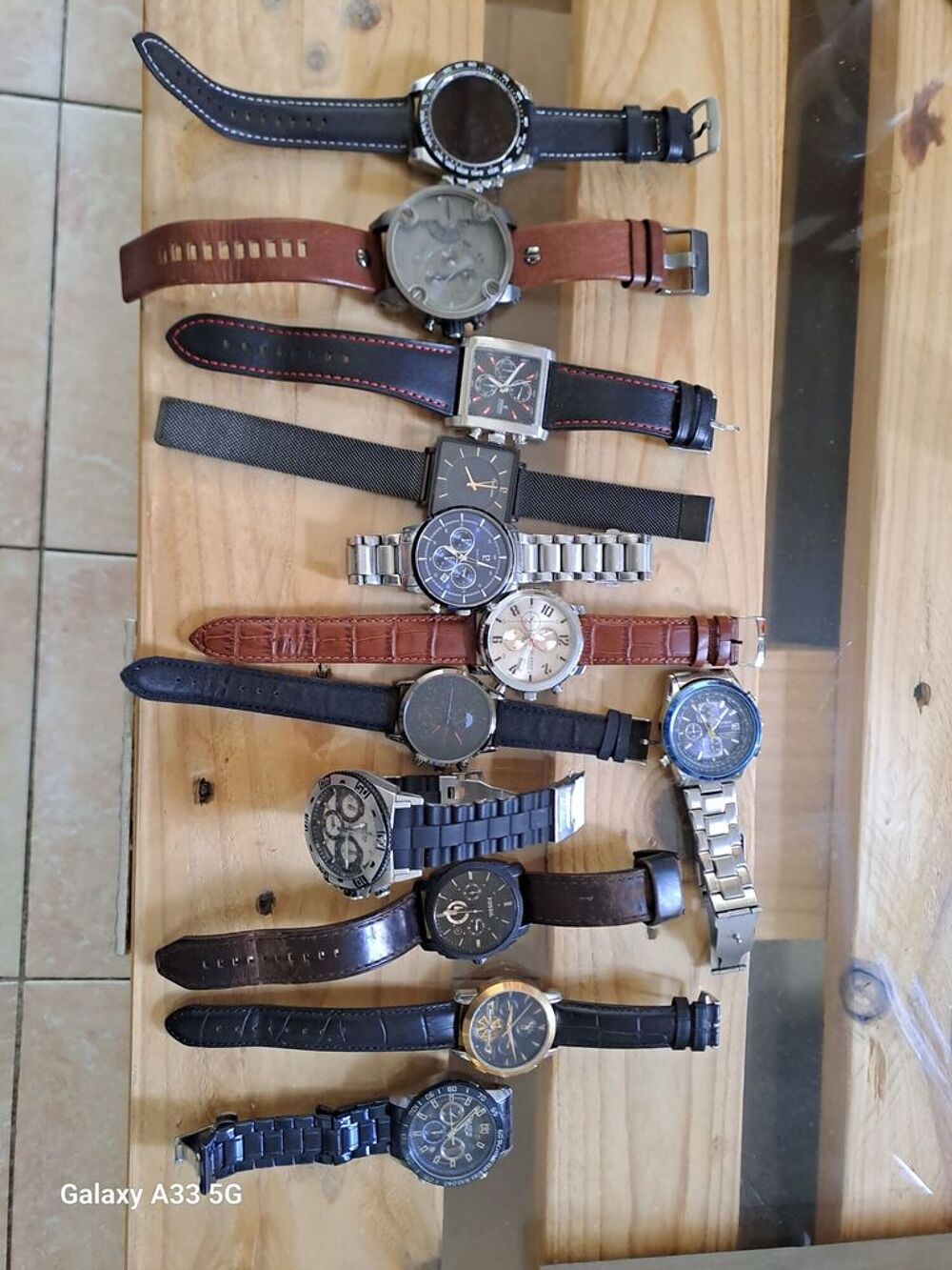 Lot de Montres Homme Vari&eacute;es - Cuir et M&eacute;tal Bijoux et montres