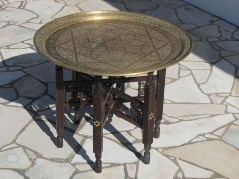 Table Marocaine des années  30  avec plateau laiton 200 Labenne (40)