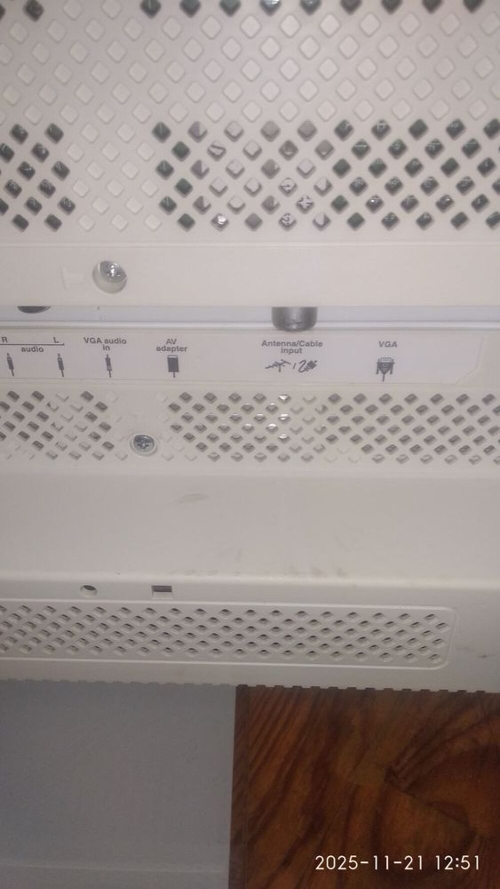 TV Thomson 32HU5253W Photos/Video/TV