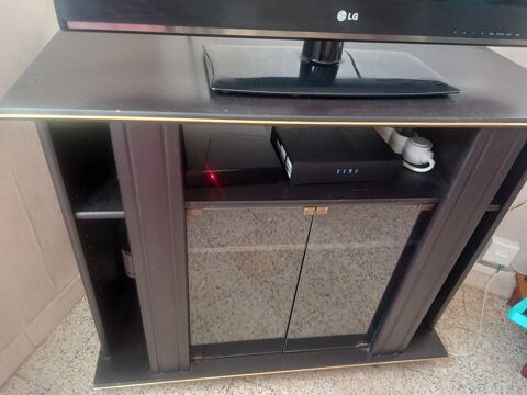 joli petit meuble pour tel� 50 Martigues (13)