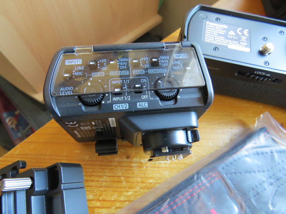 PANASONIC S1H + GRIP + KIT XLR + CAGE + 2 BATTERIES ..... Photos/Video/TV