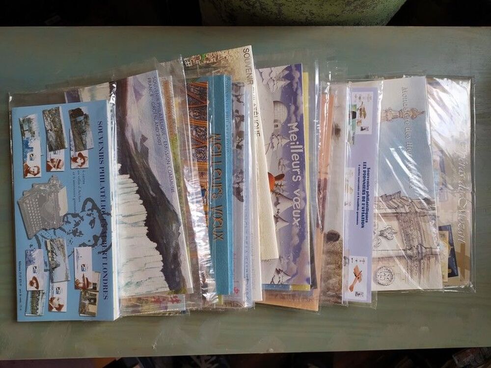Lot 25 Pochettes Timbres Souvenir Philat&eacute;lique 