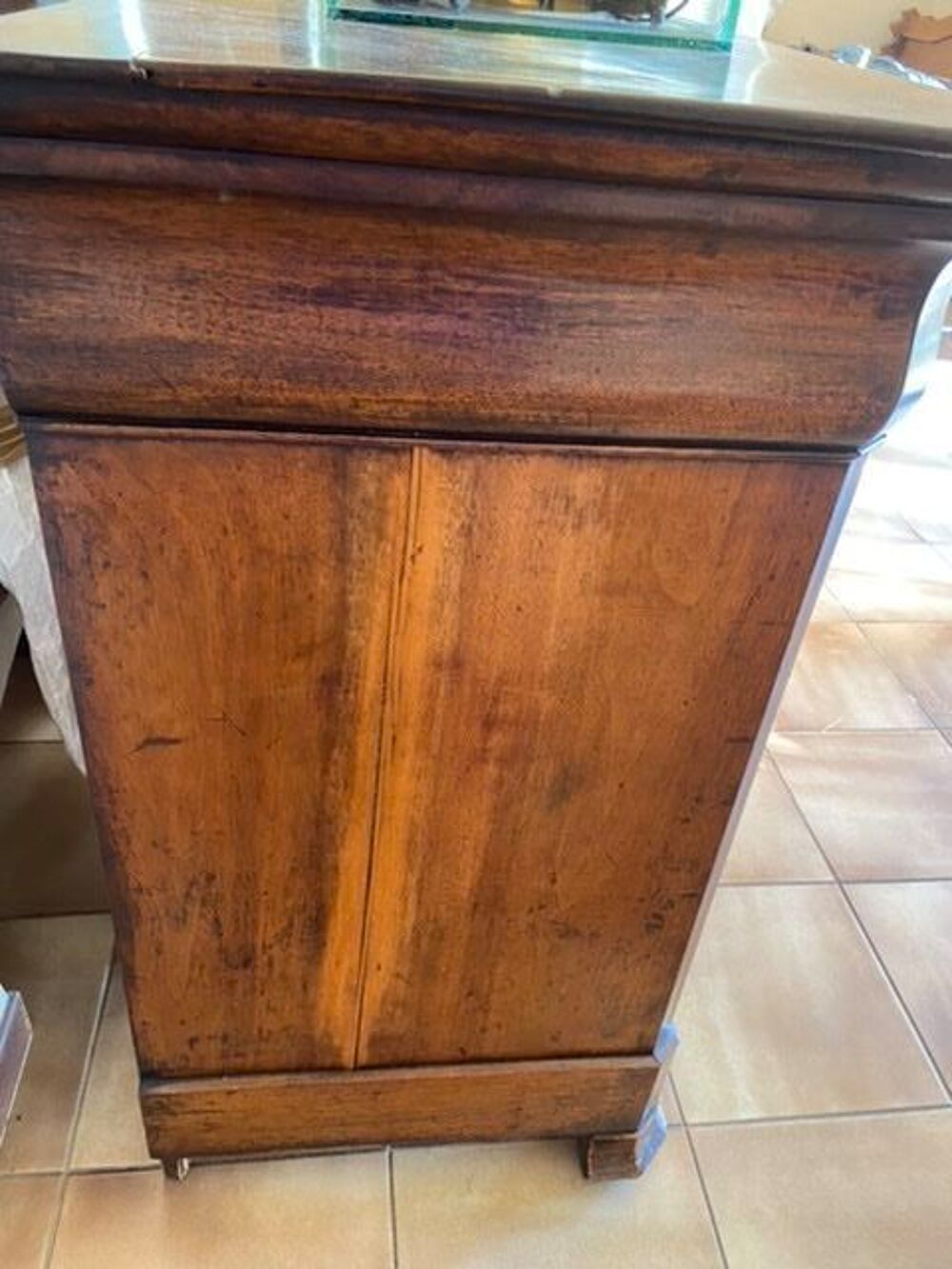 Commode d'&eacute;poque 19eme style Louis Philippe bois massif Meubles