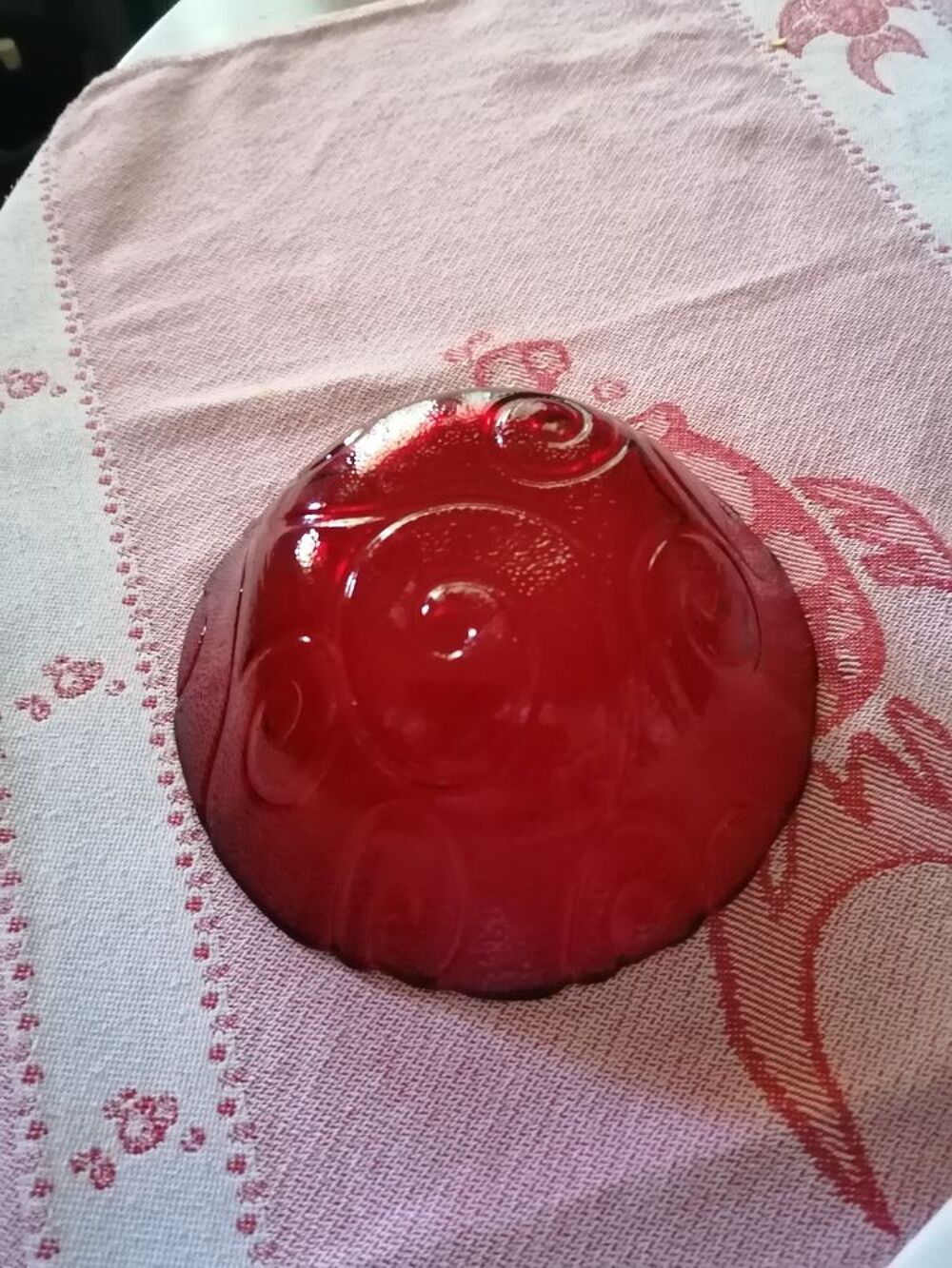 6 belles assiettes creuses rouges Cuisine