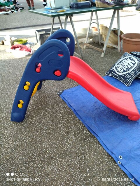 TOBOGGAN ENFANT 0 � 5ans 8 Boisset-et-Gaujac (30)