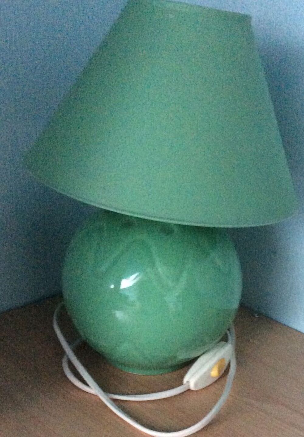 Lampe couleur verte Electroménager
