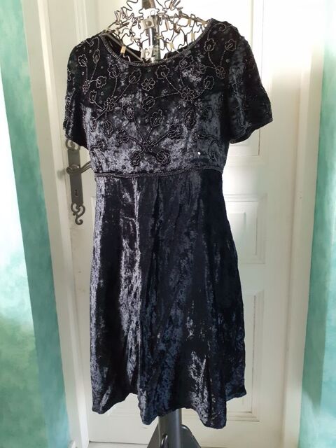 Superbe robe  sequins 100% soie - T38 30 Baume-les-Dames (25)