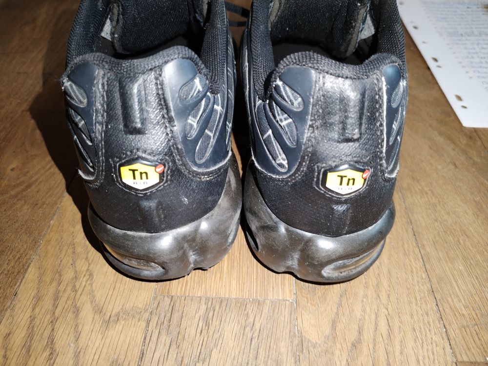 Basket nike tn (taille 43)
Chaussures