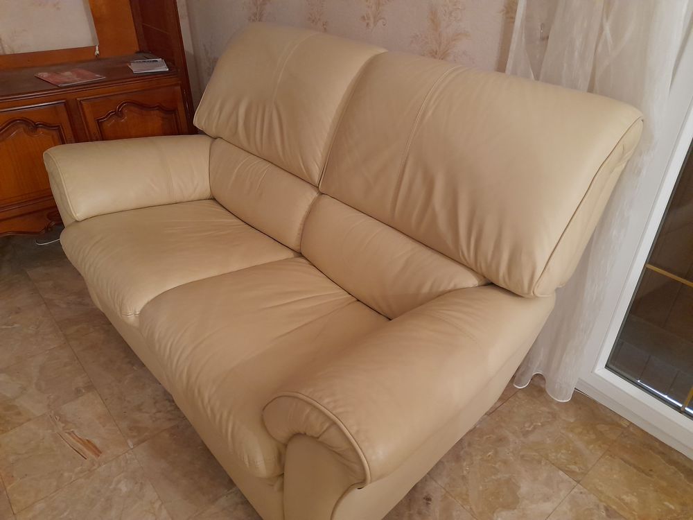 Beau canap&eacute; en cuir &eacute;lectrique Meubles
