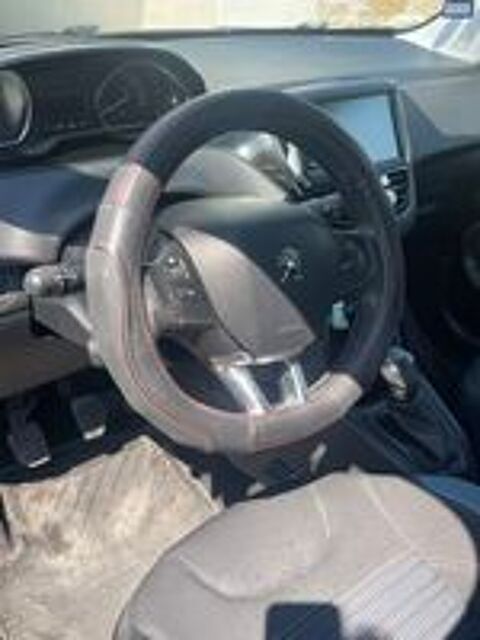 208 1.2 PureTech 82ch BVM5 Active 2014 occasion 38500 Voiron