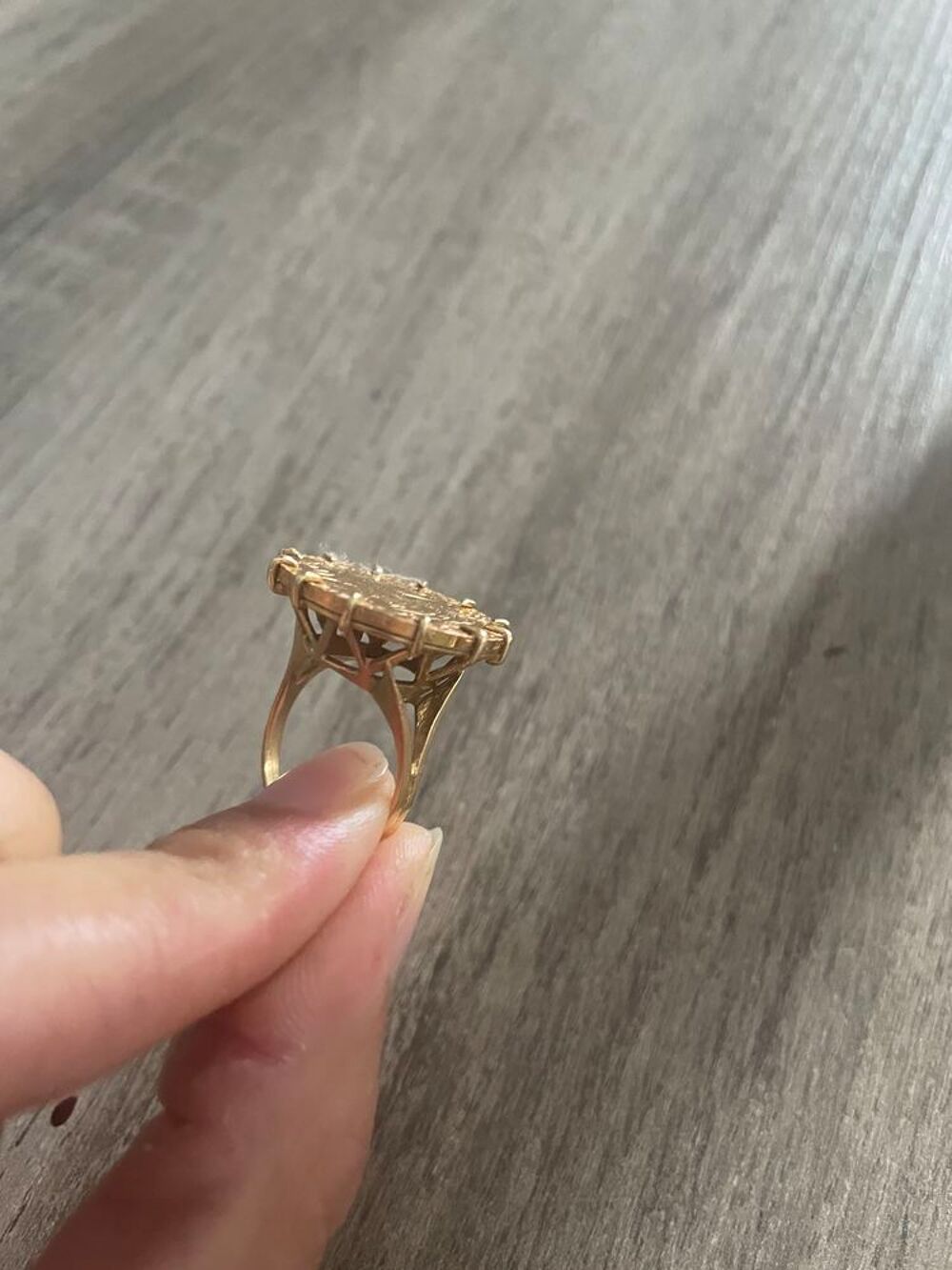 Bague or avec pi&egrave;ce coq d'or Bijoux et montres