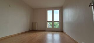  Appartement à louer 3 pièces 67 m²
