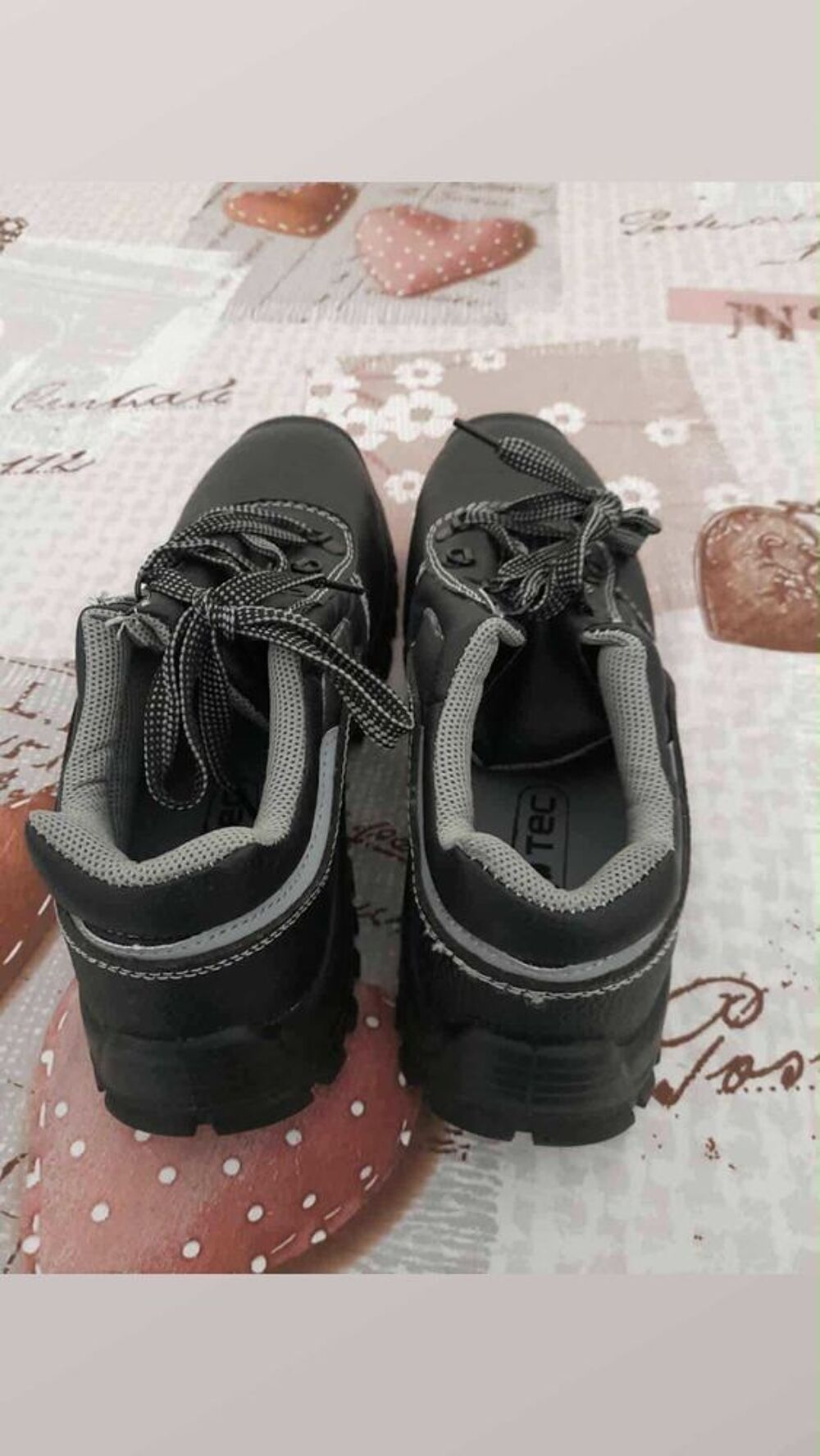 chaussures de s&eacute;curit&eacute; taille 45 20euro plus montre 20euro plus couteau Chaussures