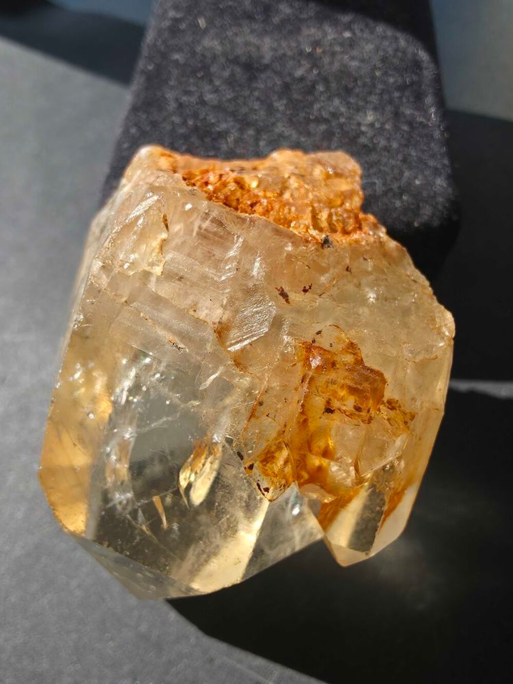 Citrine Naturelle de Kolwezi RDC-Cristal Brut de Collection 85g 