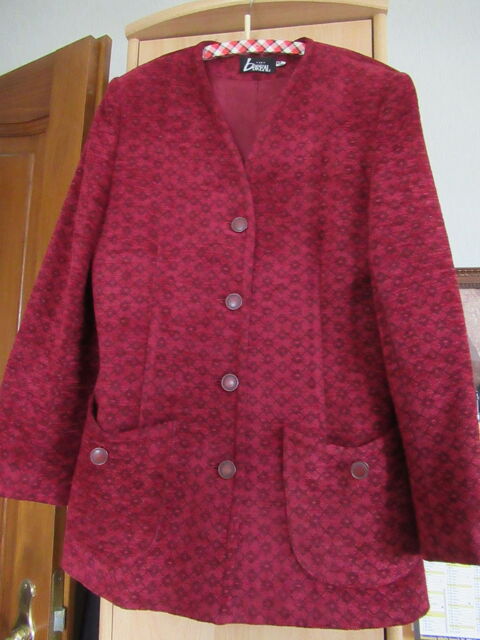 Veste femme Bral taille 40 rouge et noire 8 Cernay (68)