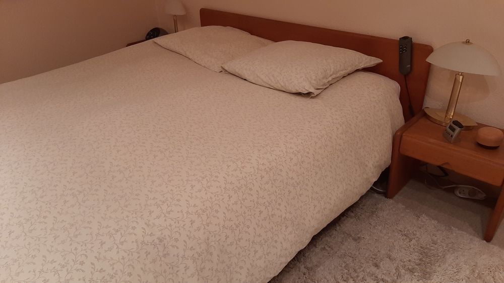 Lit 2 personnes en 160 X 190 avec sommier &eacute;lectrique Meubles