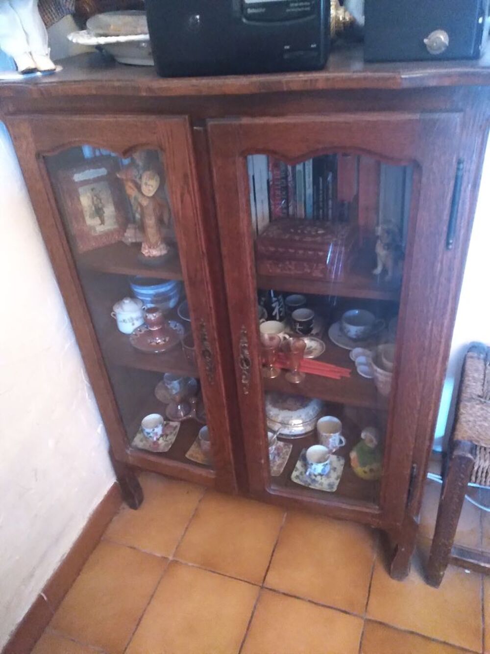 Petite commode avec vitrine Meubles