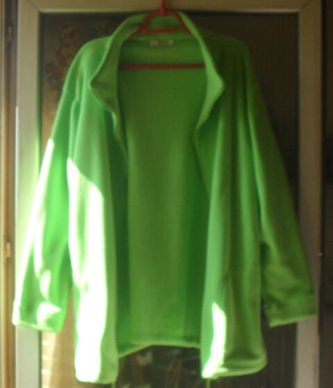 Veste gilet Vert pomme T 48/50. 20 Montreuil (93)