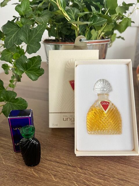 Lot de 2 miniatures de parfum UNGARO 30 Paris 18 (75)