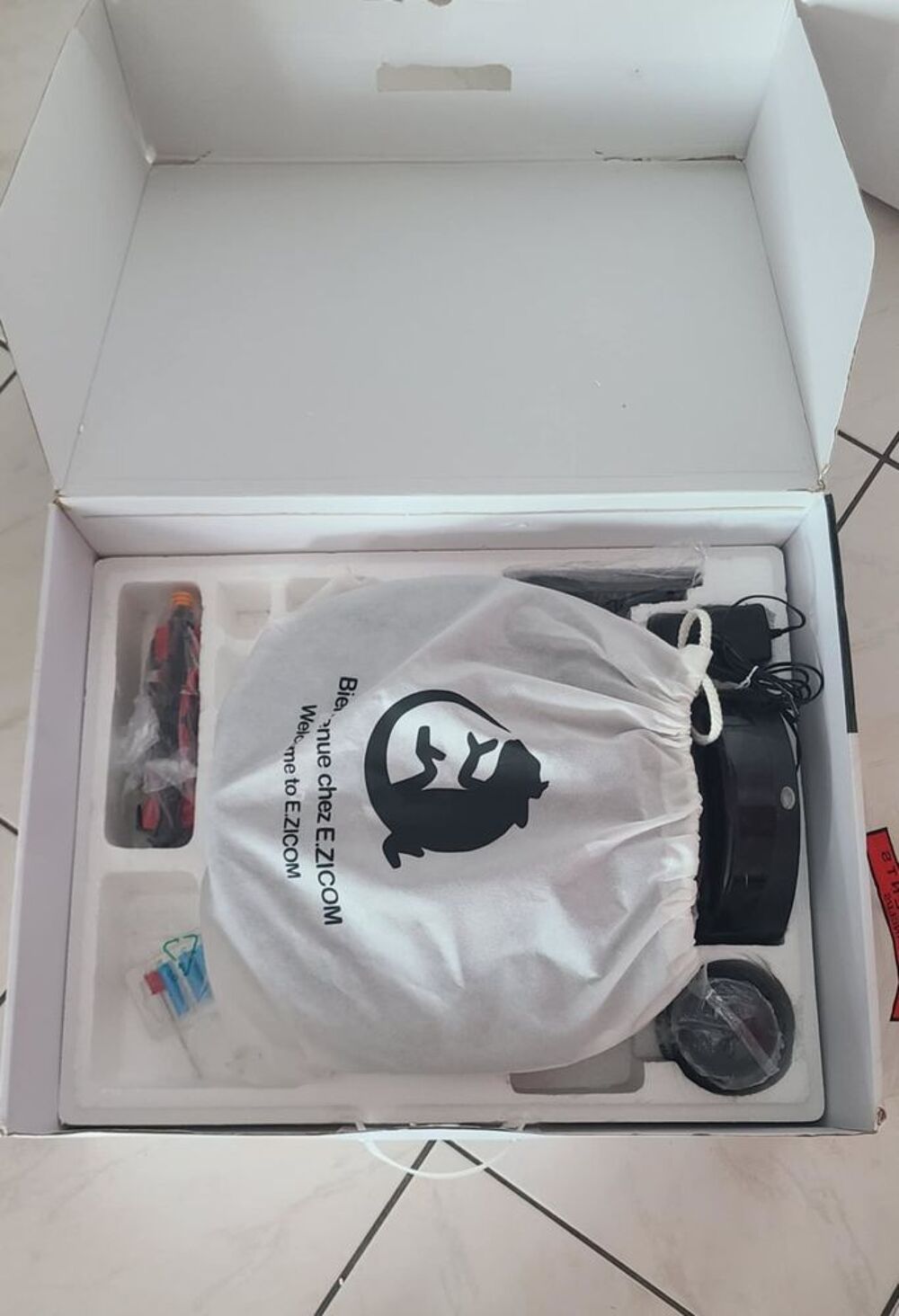 ASPIROBOT e.ziclean BOT PET accessoires rest&eacute;s neufs Electrom�nager