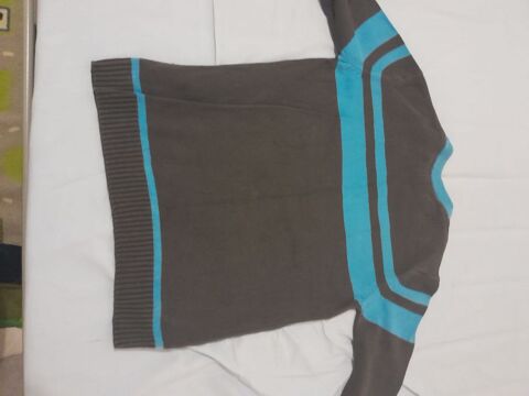 Pull enfant bleu/gris ? chaud et styl 7 Mrignac (33)