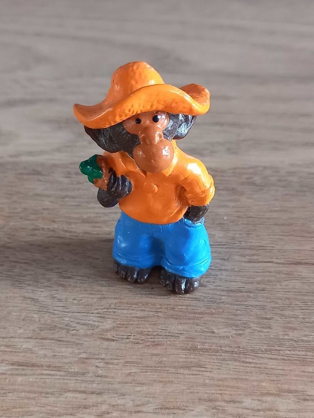 Lot de 3 figures singe "Omo" comme neuves 