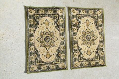 2 tapis identiques 40 x 70 cm , vert et or 140 Paris 11 (75)