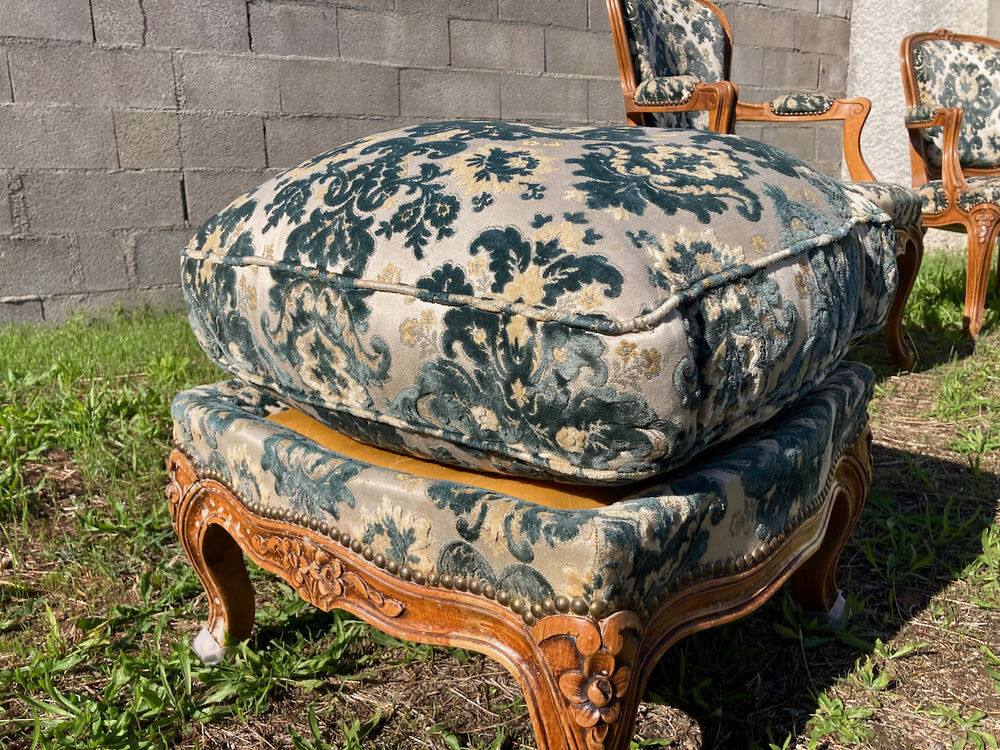 Salon 6 pi&egrave;ces de style Louis XV Meubles
