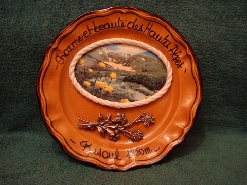 assiette murale souvenir Risoul en grs 15 La Seyne-sur-Mer (83)