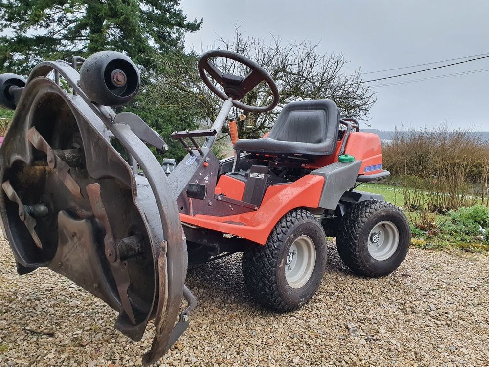 Tracteur tondeuse Husqvarna Jardin